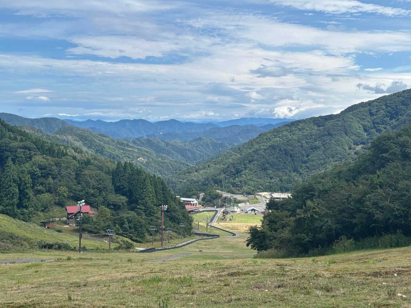 下山はここからショートカットで