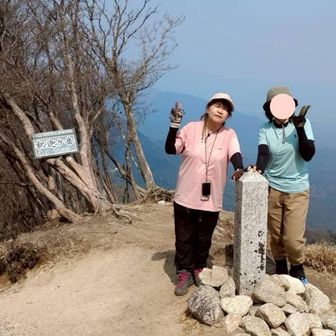 お腹減ってたので、お昼を食べてからよ記念写真📷