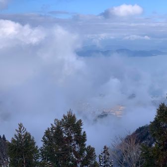 一瞬、琵琶湖が見えた