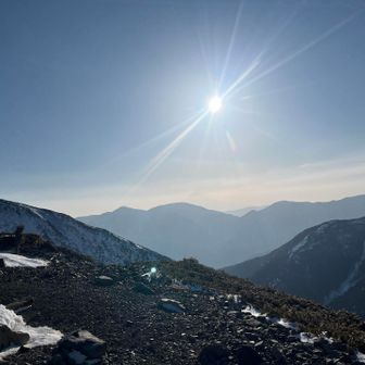 陽がどんどん昇っていく
地球🌏がどんどん自転していくが正しいか