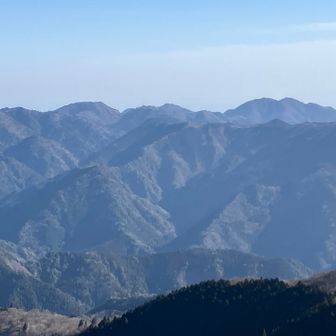 山頂から野登山・仙ヶ岳方面