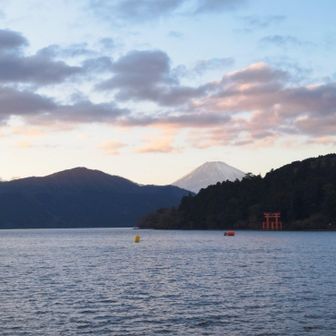 Bakery & Table 箱根でカレーパンを購入。ここで足湯に浸かりたい♨️