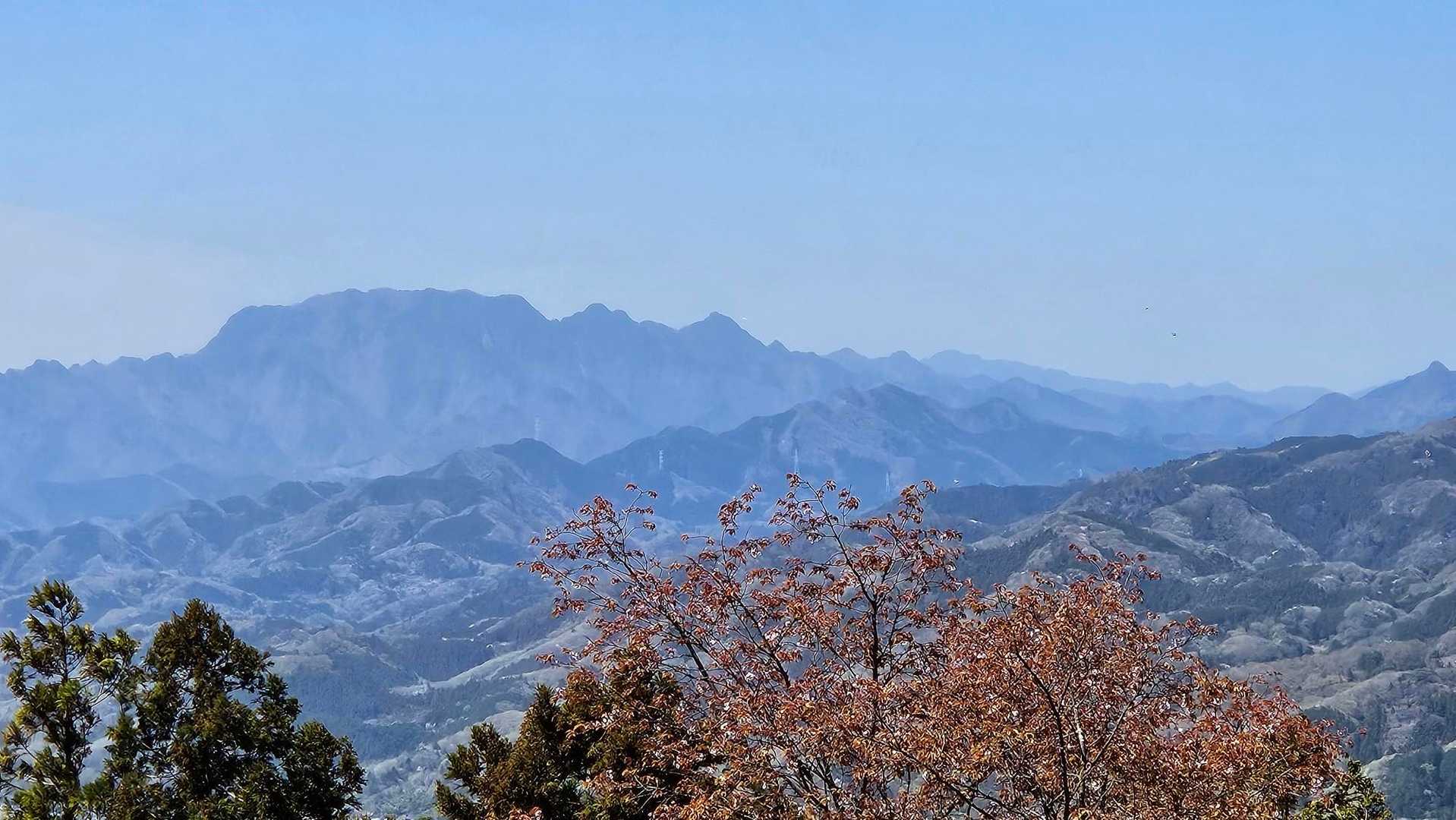 両神山