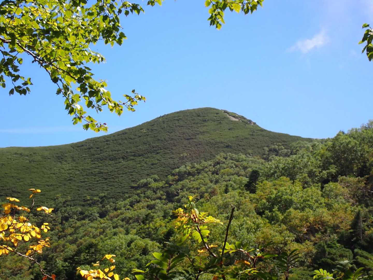 あれが目指す烏帽子岳の山頂