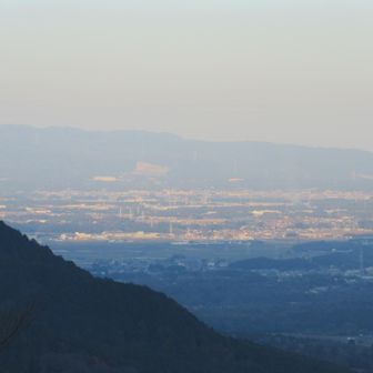 養老山地
右端は多度山
