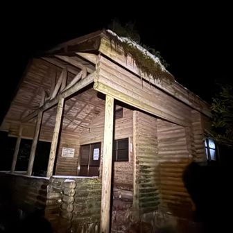 翌朝３時20分出発🏃‍➡️
快晴の星空を確認🌌
軽アイゼン装着済み🥾