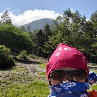 小桟敷山
誰も居なくて
独り占め
湯ノ丸山⛰️
ドーン👀