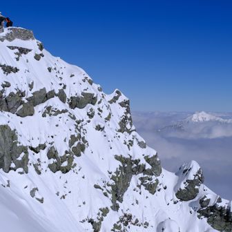 立山・雄山・浄土山 雄山山頂と右奥は鹿島槍