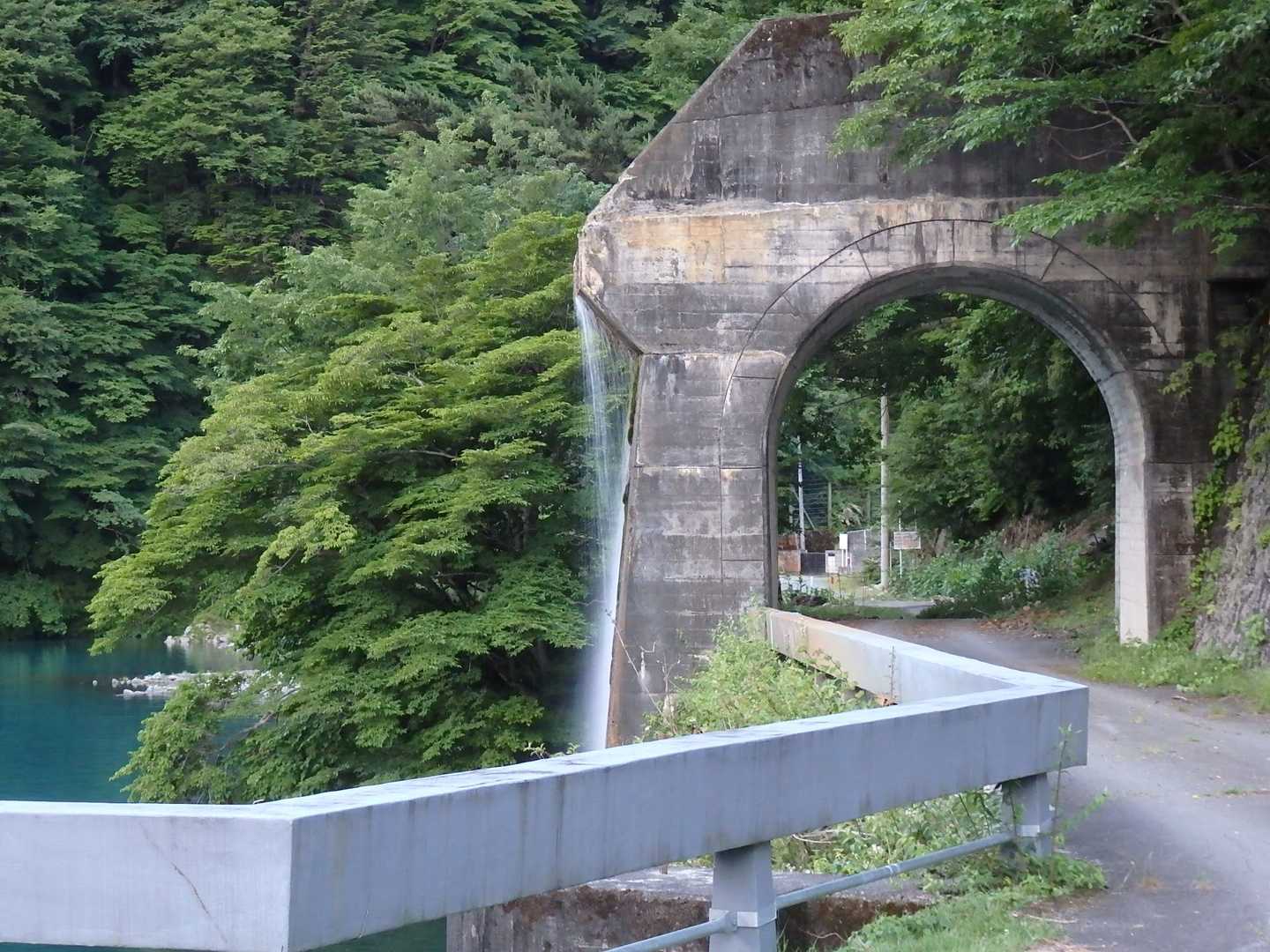 暫く橋の揺れが続いているような感じ
( ´∀｀ )フワフワしてるわ～