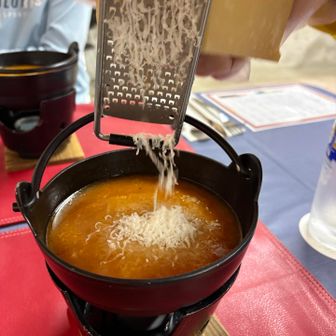 残ったトマトスープを
リゾットに
パルミジャーノチーズたっぷり！