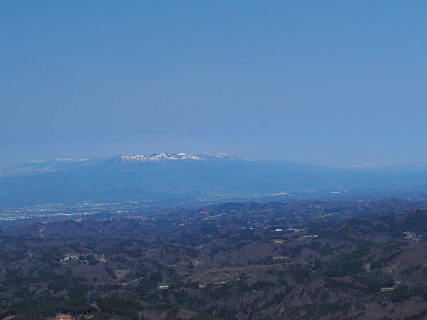 展望岩からの
　安達太良山