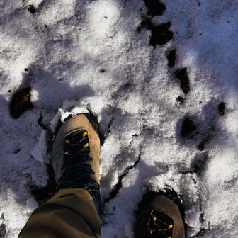 雪道歩いた雰囲気作る奴
