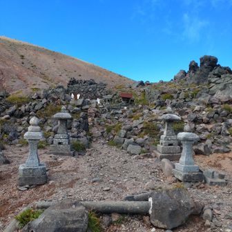 岩手山神社奥宮だそうです