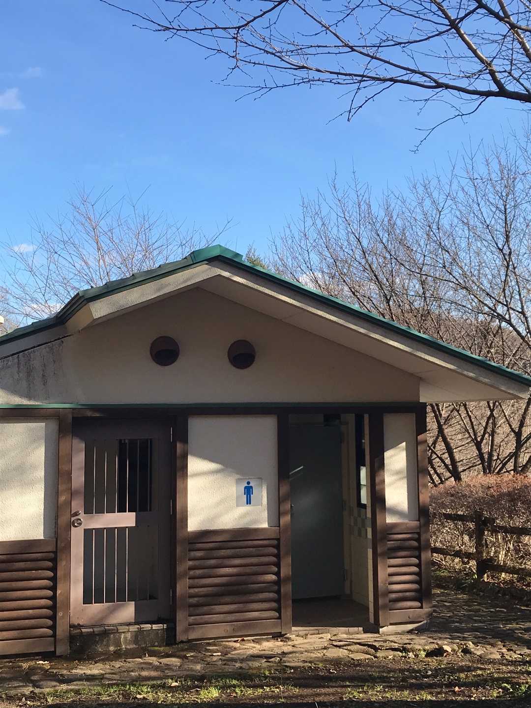 昨年来、工事をやっていましたが、終わった様です。