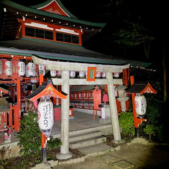 諏訪神社　暗い時間に来るといつもと雰囲気がちがう