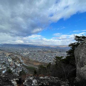 電波塔過ぎると絶景が！
この辺りが立石のピーク
福島の市街地の先に宮城県白石方向