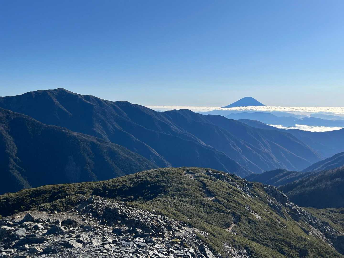 🦇と🗻
