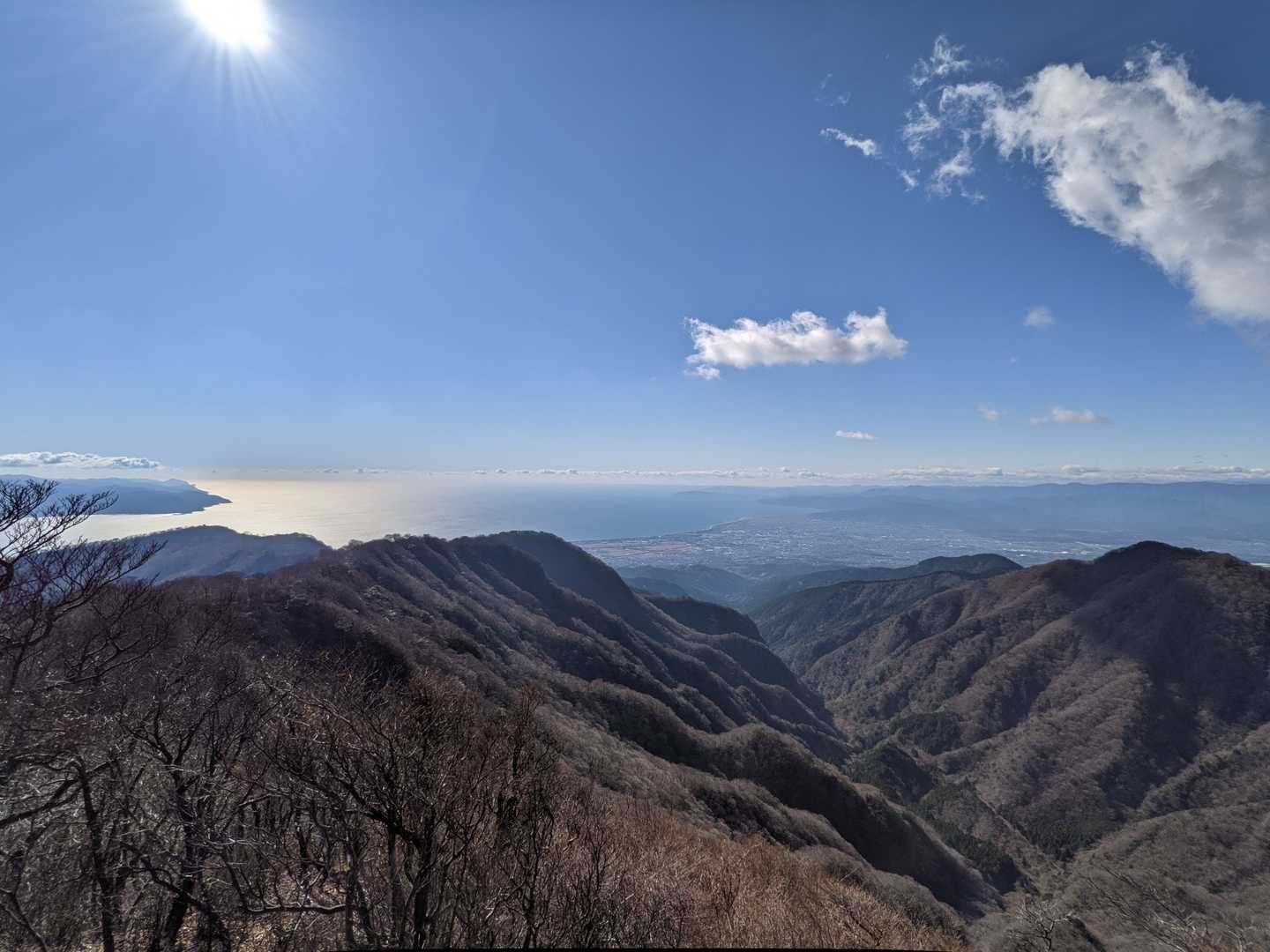 位牌岳-一服峠-袴腰岳-馬場平-愛鷹山 周回コースの写真