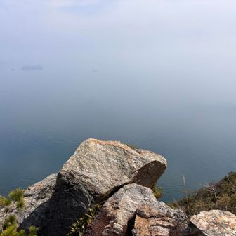 霞んで見えない