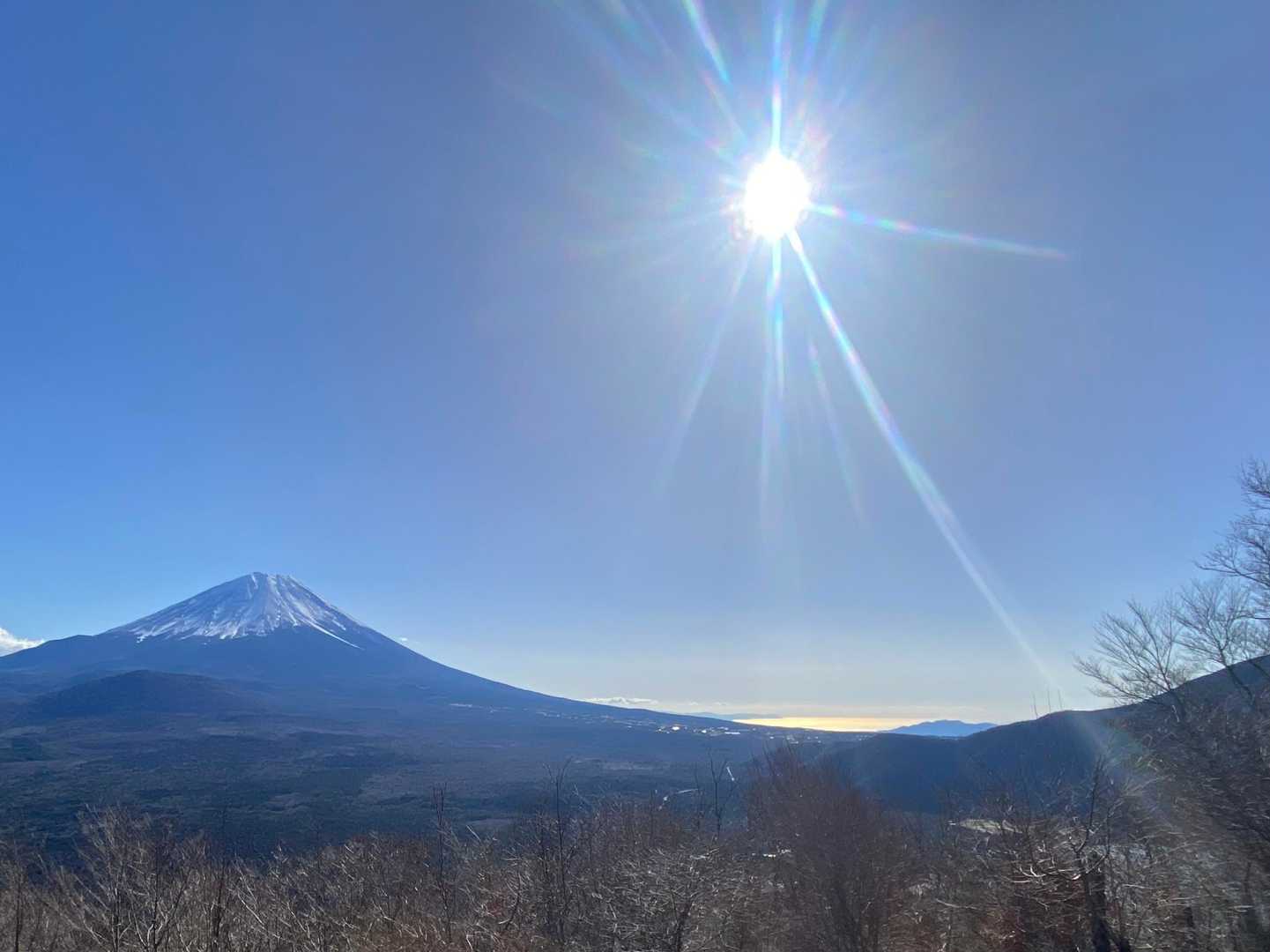 駿河湾がキラキラ光ってます。