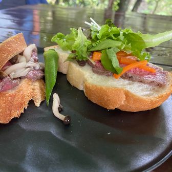 お肉もりもりサンドイッチ