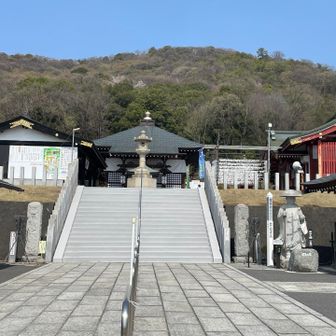 麓の三毳不動尊。立派で綺麗過ぎると怪しく感じるのは私だけ？