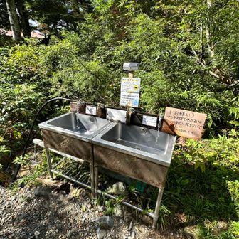 水もジャブジャブ。美味しかったですが、こういう場所って浄水されているのですかね？水を飲んでお腹壊したことはないですが