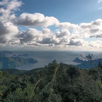 いい景色　奥の陸は四国だそう😳