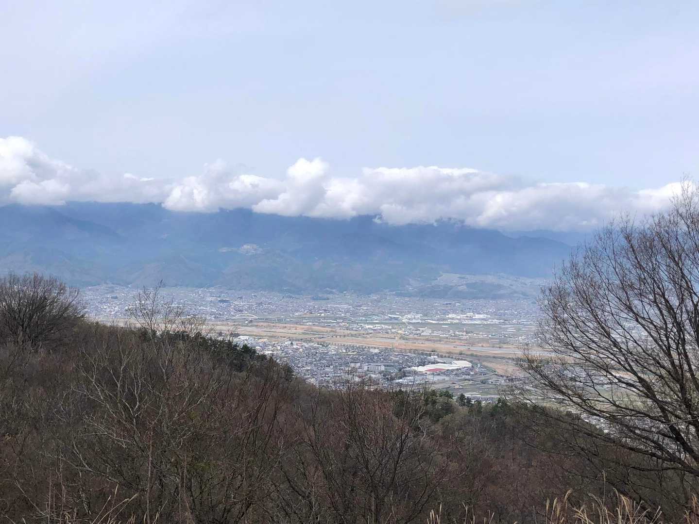 尾根からみる景色。
この景色も今回で3回目✨