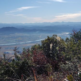 斐伊川 ひかわ🩵
仏経山 ぶっきょうさん😊

その奥は 奥出雲の 山々🗻