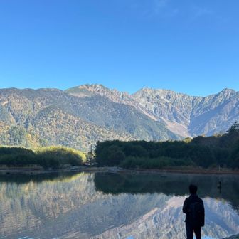 大正池から西穂高方面の山