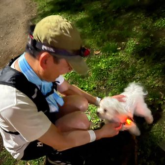 りゅーじも合流！
可愛いワンコ触れて喜んでるわー😁🐶