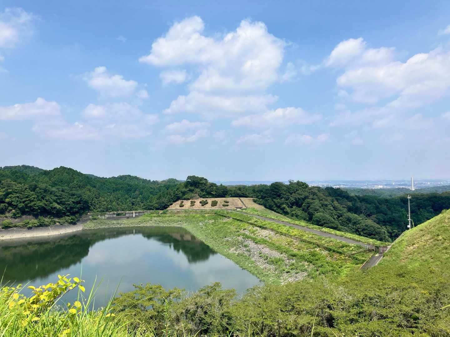 城山湖！
山の上にあるのが城山湖で、(この写真にはうつってない)山の下にあるのが津久井湖です。
ややこしいんですよね😅