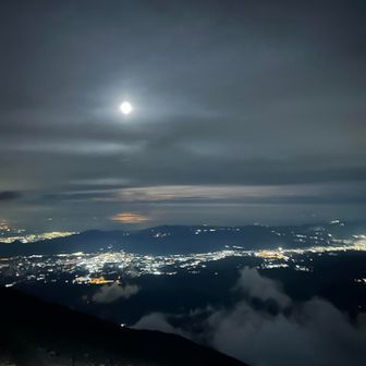 夜景は綺麗✨