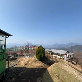 富士山は見えず