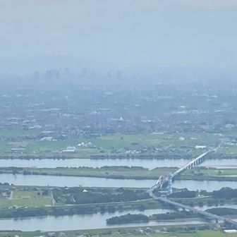山頂。名古屋方面は霞んでいました。
その後、下山し　ポケ🅿️に到着し、終了。