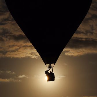 ﾓﾁﾓﾁ(ノ)-ω-(ヾ)ﾓﾁﾓﾁ