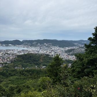 長崎市街　高いビルは長崎市役所