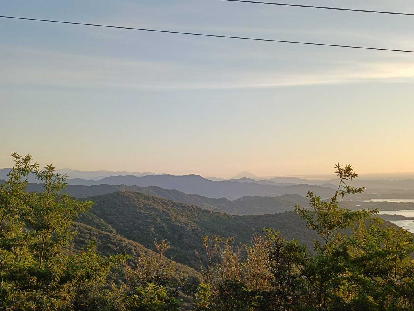 梅田峠-神石山 -太田峠跡-多米峠-霊屋の峰-大知波峠 往復コースの写真