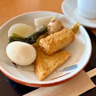 朝ごはんで摂取したカロリーがカニたてカニよこで消滅したのでエナジーチャージ🍢
やっとホッとしたー
このひと時だけは緊張感から解放される