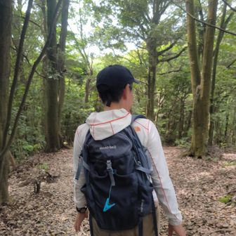 コクランは大した花ではありませんがそれを理由に今日も仲間と歩けました。
とても蒸し暑い日、汗を沢山かきましたが、
仲間と歩けばこれまた楽し！
夏を間近に、これからは早朝Walkingに切り替えて楽しみましょう。
