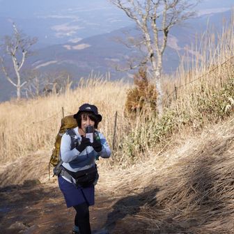 振り返れば絶景が見え始めて、楽しくなる😁