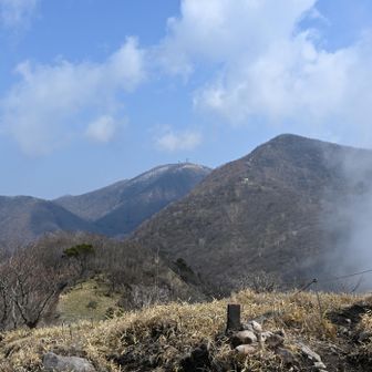 荒山、地蔵岳方面は青空
