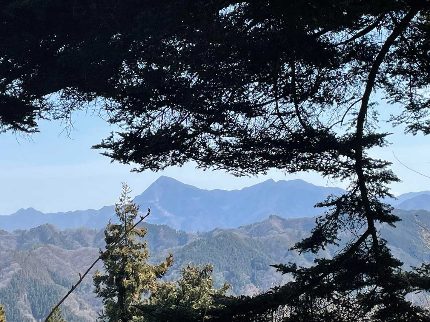 武甲山
セメント切り崩しが見えない側👍