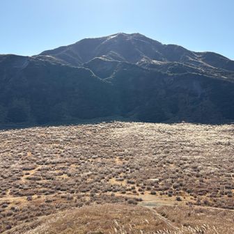 駒立山から、今から向かう烏帽子岳