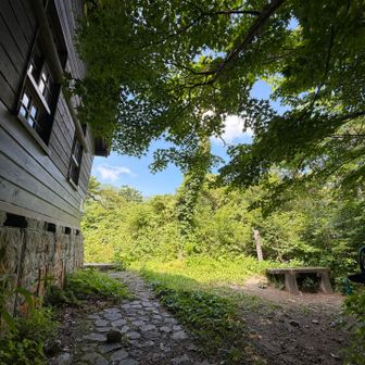 大休峠避難小屋到着♪