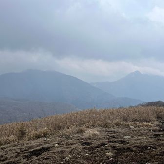 御在所に雲
鎌ヶ岳見えました