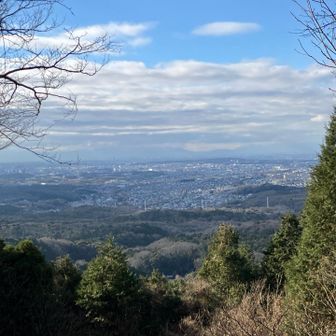 山頂の眺め！！本日唯一の眺望であるw
長久手〜名古屋方面すなあ