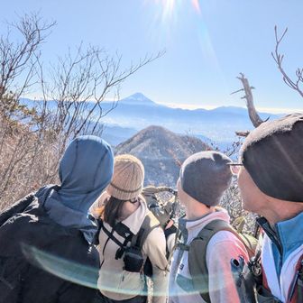 金ヶ岳南峰！茅ヶ岳＆富士山🗻