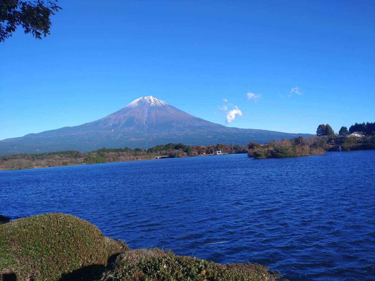 すっかり雲が取れて富士山バッチリ